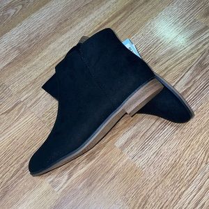 Cat and Jack Opal Booties